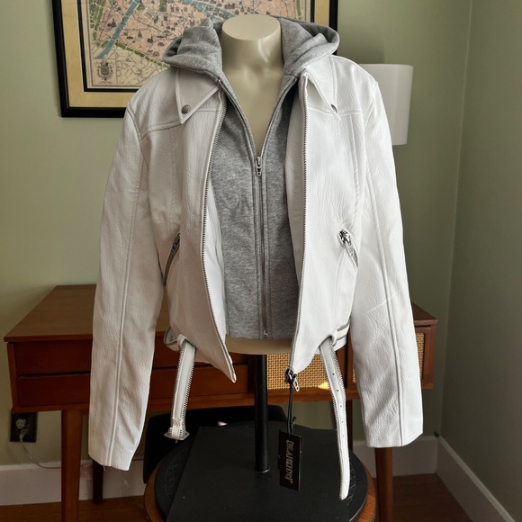 NWT Blank NYC White Vegan Leather Moto Jacket Gray Zip-Out Hood Insert - Picture 2 of 8